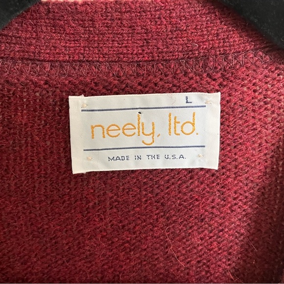 Neely, Ltd Burgundy Button Up Eclectic Grandpa Wool Blend Cardigan Sweater L EUC - Picture 4 of 11